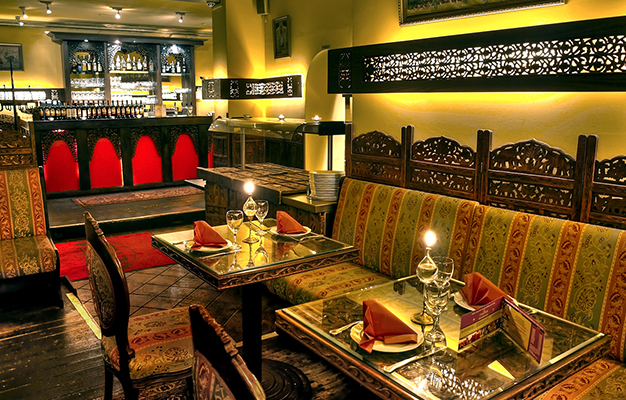 Zala Rothenbaum Innenraum mit schöner Ambiente für Restaurant und Catering authentisch Indisch bestellen